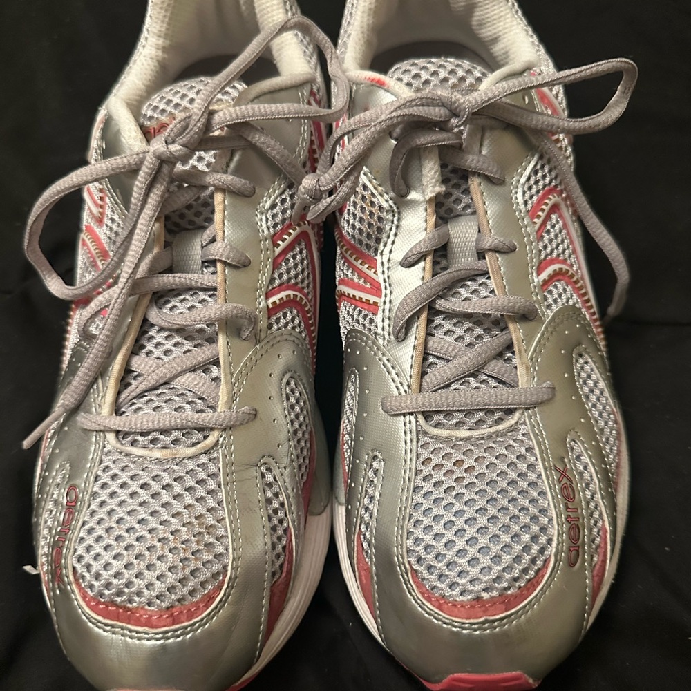 Aetrex Grey and Red Athletic Sneakers